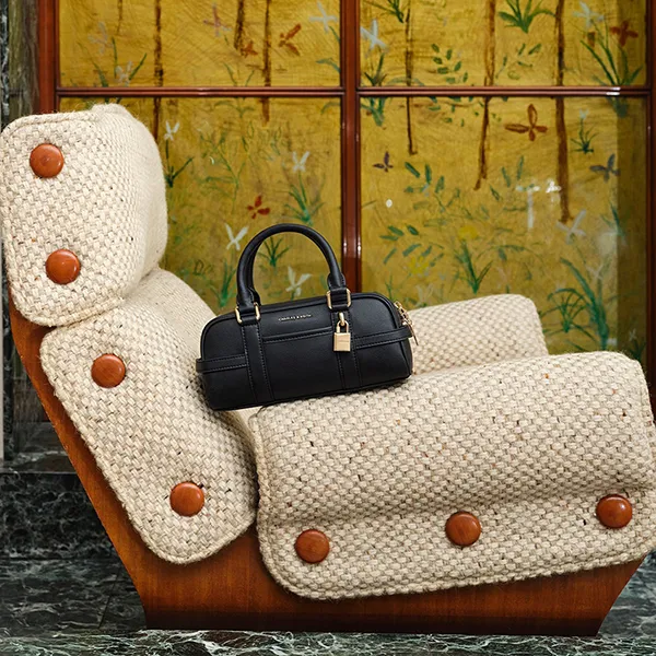 Túi Xách Nữ Charles & Keith CNK Scottie Long Bag Black CK2-30782785 Màu Đen