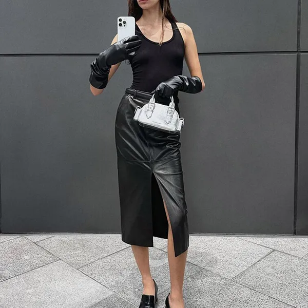 Túi Xách Tay Nữ Charles & Keith CNK Blaise Metallic Buckle Strap Shoulder Bag Silver CK2-30770735 Màu Bạc