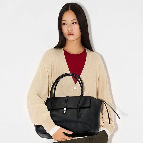 Túi Xách Tay Nữ Pedro Hitch Handbag PW2-55210049 Màu Đen