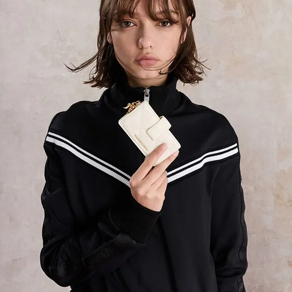 Ví Nữ Charles & Keith CNK Arrietty Quilted Bow-Heart Card Holder Cream CK6-50701613 Màu Kem