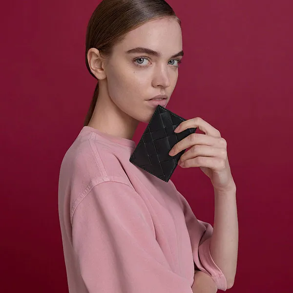 Ví Nữ Charles & Keith CNK Ivette Woven Card Holder Cotton Noir CK6-50770690 Màu Đen