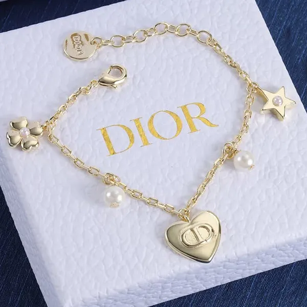 Vòng Đeo Tay Nữ Dior Lucky Dior Bracelet Gold-Finish Metal And White Resin Pearls Màu Vàng Gold