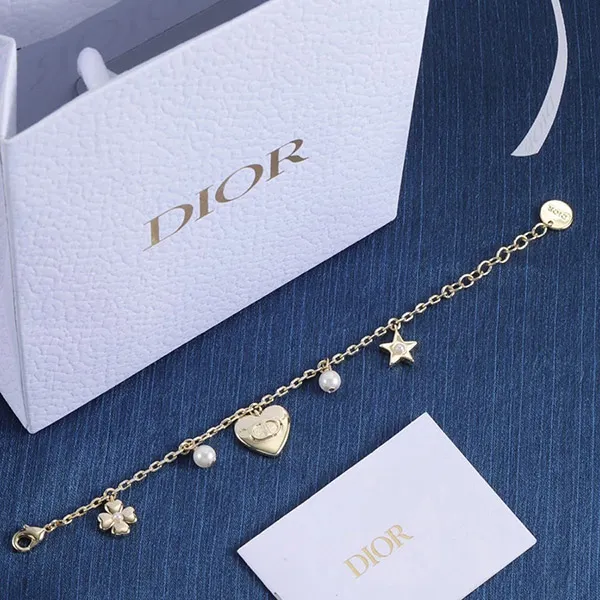 Vòng Đeo Tay Nữ Dior Lucky Dior Bracelet Gold-Finish Metal And White Resin Pearls Màu Vàng Gold