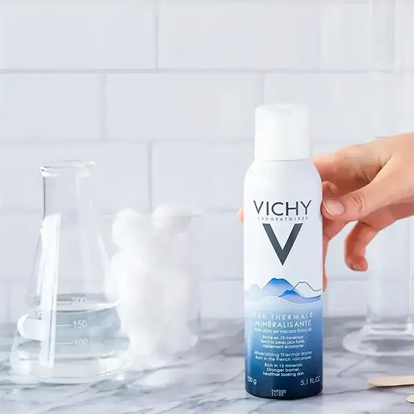 Xịt Khoáng Cấp Ẩm Vichy Eau Thermale Mineralizing Thermal Water 150ml