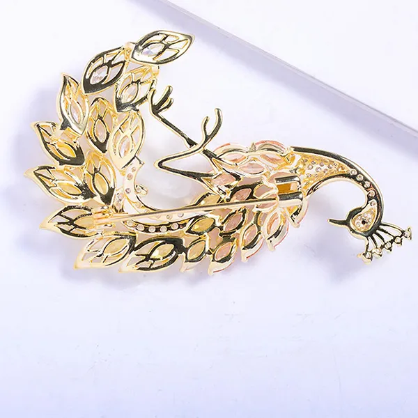 Cài Áo Nữ Meri Peacock Radiance BR981 Phối Màu