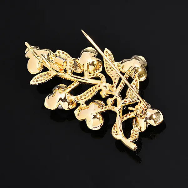 Cài Áo Nữ Meri Pearl Blossom BR977 Màu Vàng Trắng