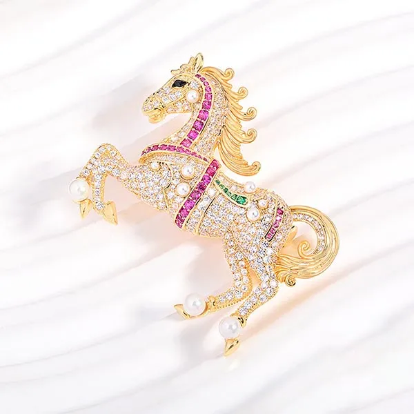 Cài Áo Nữ Meri Prosperity Horse BR972 Màu Vàng