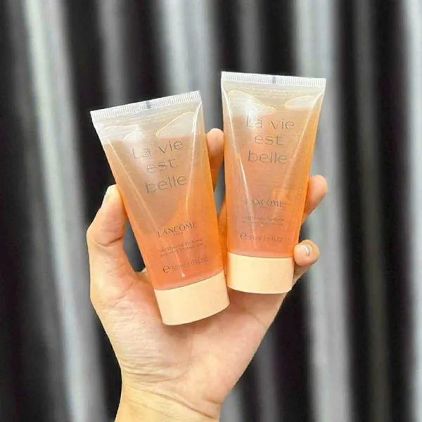 Combo 2 Lọ Sữa Tắm Hương Nước Hoa Dịu Nhẹ Lancôme La Vie Est Belle Shower Gel 50ml