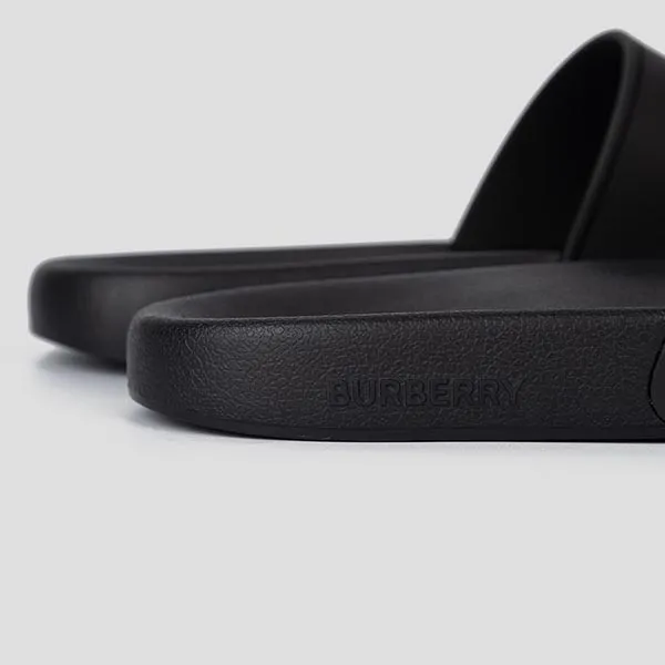Dép Nam Burberry Logo Tech Furley Sliders In Black 8103902 Màu Đen Size 39