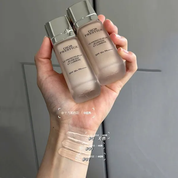 Kem Chống Nắng Dior Prestige Le Protecteur UV Jeunesse et Lumière SPF 50+ PA++++ Tone 00 30ml