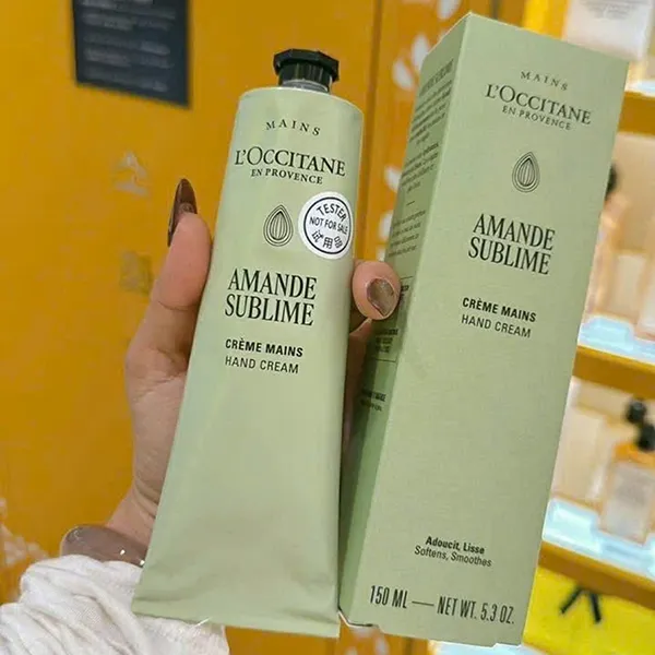 Kem Dưỡng Da Tay Hạnh Nhân L'Occitane Amande Sublime Hand Cream 150ml