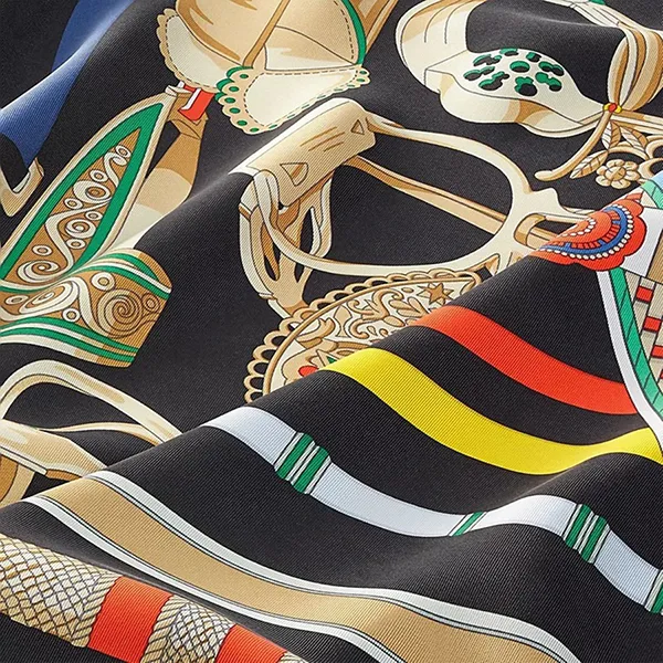 Khăn Lụa Nữ Hermès Concours d'Etriers Wash Scarf 90 Màu Đen Họa Tiết