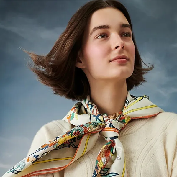 Khăn Lụa Nữ Hermès Le Sacre Des Saisons Scarf 90 Màu Vàng Cát