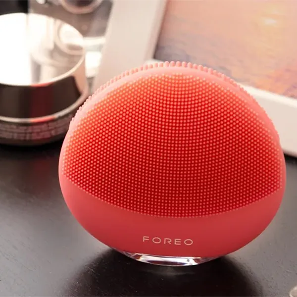 Máy Rửa Mặt Foreo Luna 4 Mini Dual Sided Facial Cleansing Massager Màu Đỏ Cam (Không Bảo Hành)