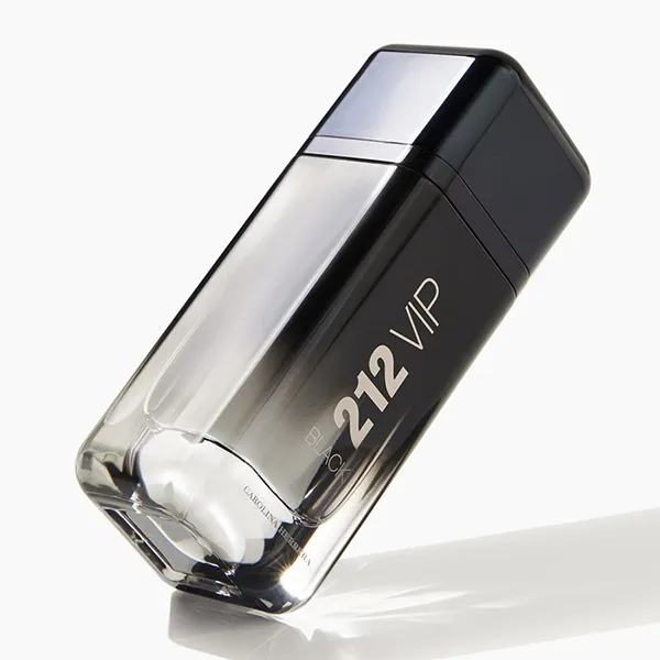 Nước Hoa Nam Carolina Herrera 212 Vip Black EDP 100ml Mạnh Mẽ