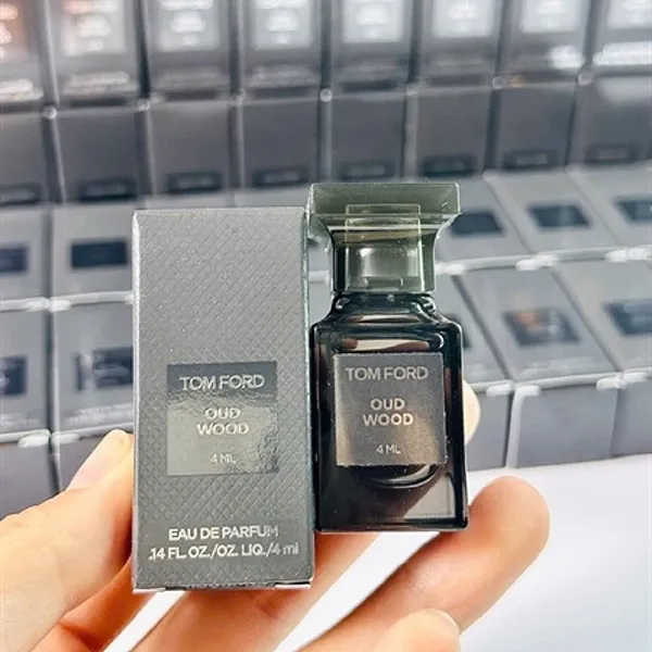 Nước Hoa Unisex Tom Ford Oud Wood Eau De Parfum 4ml