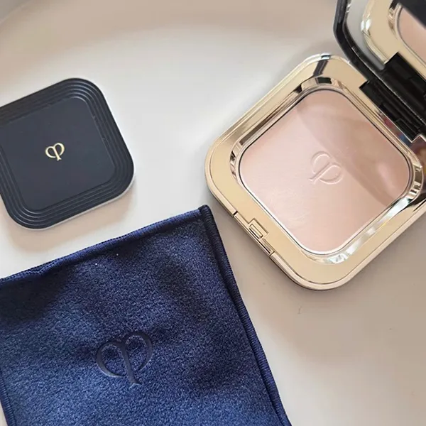 Phấn Phủ Bột Dạng Nén Clé De Peau Refining Pressed Powder Tone N, 5g