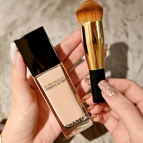 Set Kem Nền Chanel Sublimage L'essence De Teint Tone B10 (Kèm Cọ)