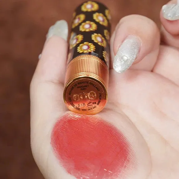 Son Gucci Rouge De Beauté Brillant 516 Margaret Ruby Màu Đỏ Lạnh 1.8g