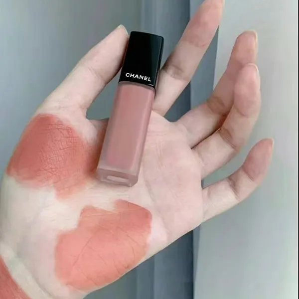 Son Kem Chanel Rouge Allure Liquid Velvet 202 Secrète Màu Be Hồng Đào 6ml