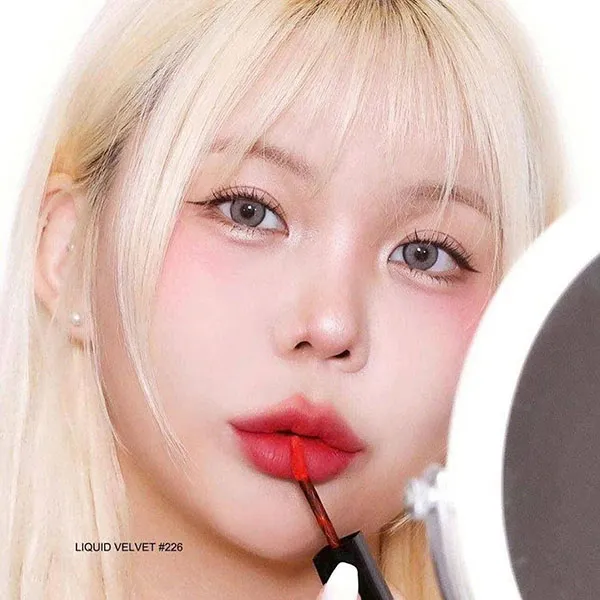 Son Kem Chanel Rouge Allure Liquid Velvet 226 Séduisante Màu Đỏ Burgundy Mini