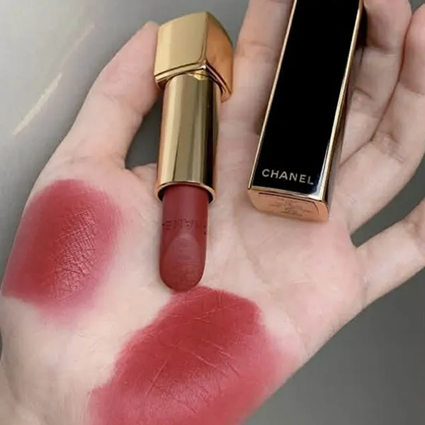 Son Lì Chanel Limited 58 Rouge Vie Màu Đỏ Mận 3.5g
