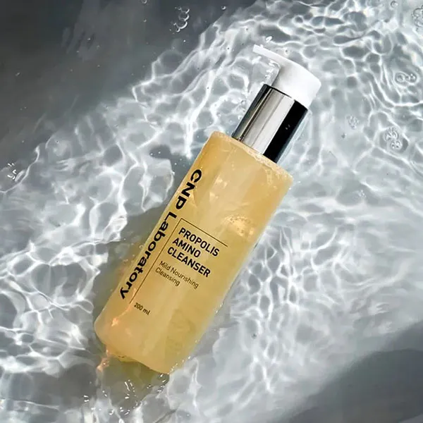 Sữa Rửa Mặt Keo Ong Làm Sạch Da CNP Laboratory Propolis Amino Cleanser 200ml