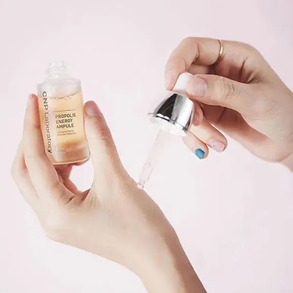 Tinh Chất Keo Ong Hỗ Trợ Phục Hồi Da CNP Laboratory Propolis Energy Active Ampule 35ml