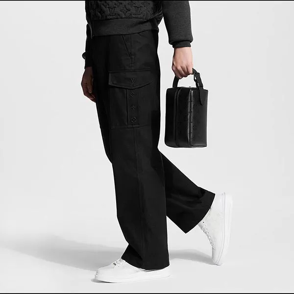 Túi Cầm Tay Nam Louis Vuitton LV Locker Dopp Kit M26810 Màu Đen