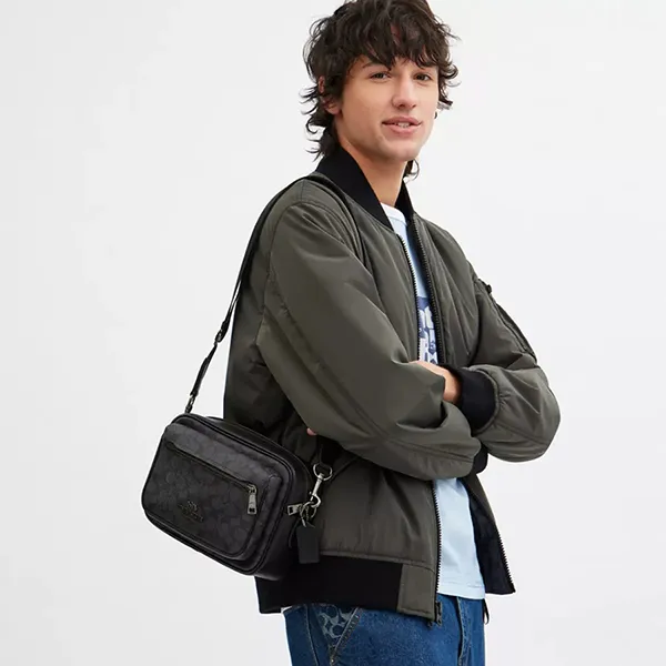 Túi Đeo Chéo Nam Coach Elias Crossbody In Signature Canvas CZ401 Gunmetal/Charcoal/Black Màu Đen/Xám