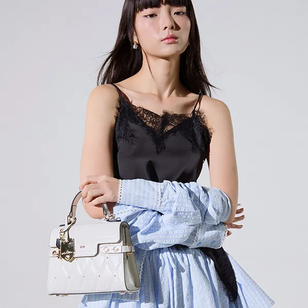 Túi Đeo Chéo Nữ Lyn Hera Fineness Flap S Crossbody Bag - Off-White L26SBWC003 Màu Trắng