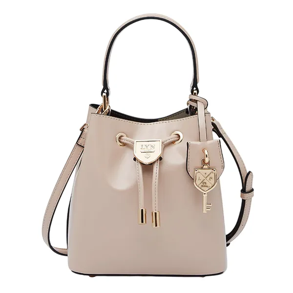 Túi Đeo Vai Nữ Lyn Re-Edit Carina Mustang Bucket Bag Light Beige L26CBWA106 Màu Be