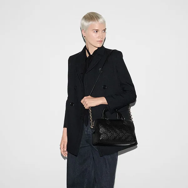 Túi Trống Nữ Gucci Mblem Small Top Handle Bag Black 815255-AAEEM-1000 Màu Đen