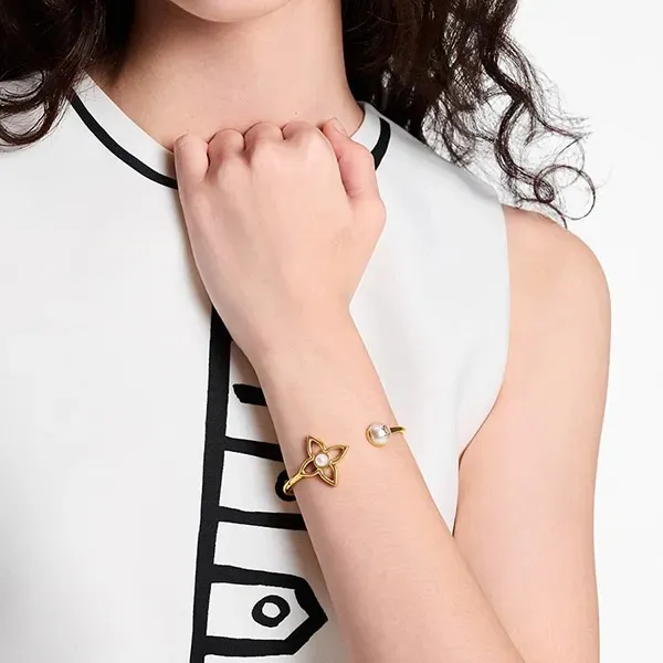 Vòng Đeo Tay Nữ Louis Vuitton LV Pearly Flower Bracelet M1855S Màu Vàng Size S