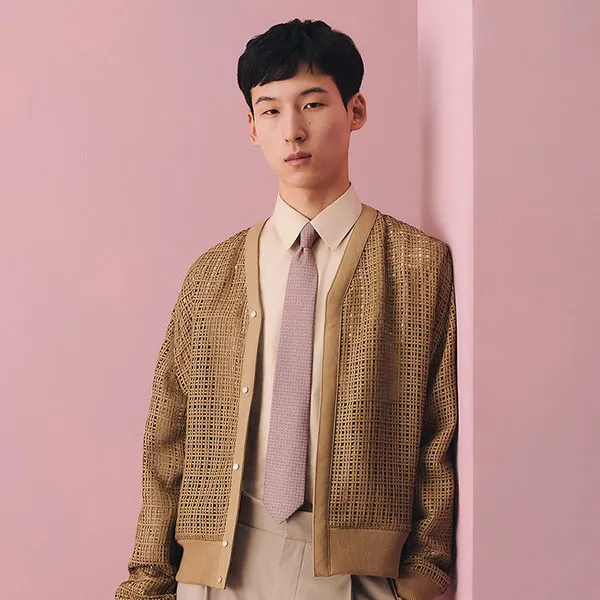 Cà Vạt Nam Hermès Pont De H Tie H005837T 08 Màu Đỏ Họa Tiết