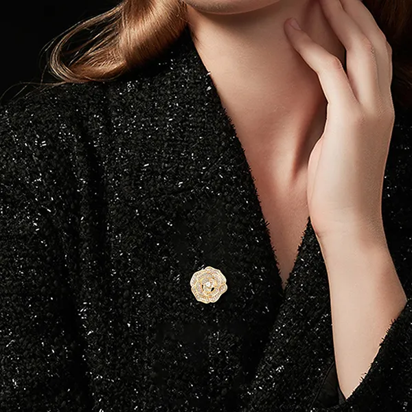 Cài Áo Nữ Meri Little Camellia BR989 Màu Vàng