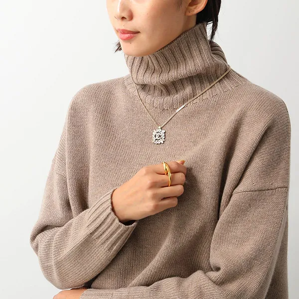 Dây Chuyền Nữ Chanel Necklace Aba245 B10373 Women's Rhinestone Chain Pendant With Coco Mark Cc Logo Accessory NM084 Màu Vàng