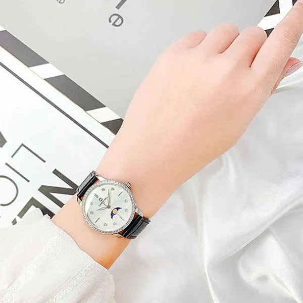 Đồng Hồ Nữ Carnival Quartz 8193L2-VT-DD-T Màu Đen Bạc