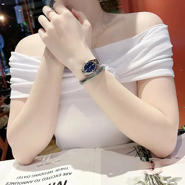 Đồng Hồ Nữ Christian Van Sant 30mm 5ATM Mặt Xanh Màu Bạc