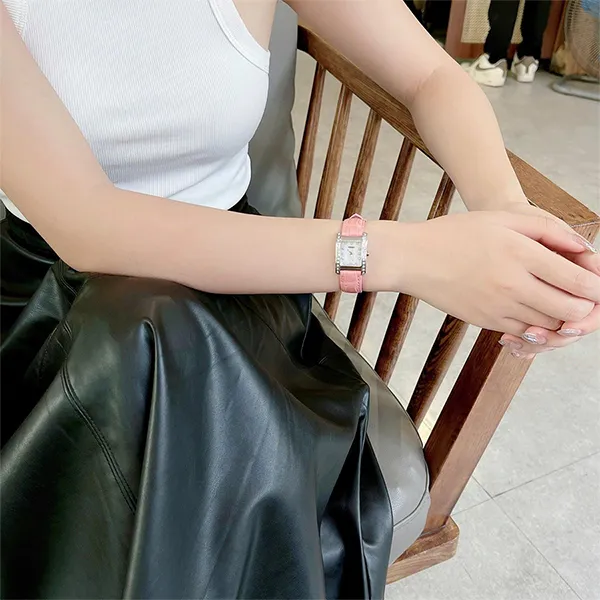 Đồng Hồ Nữ Fendi Classico 7000L Màu Hồng Bạc