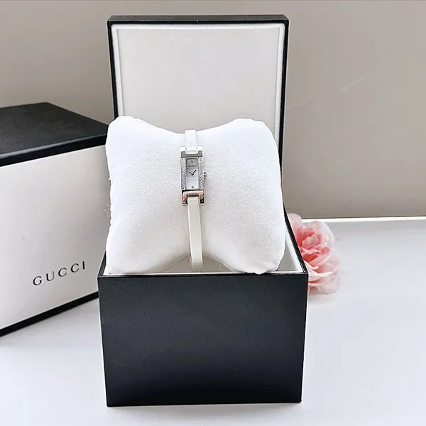 Đồng Hồ Nữ Gucci 3900L Ladies Watch Màu Bạc