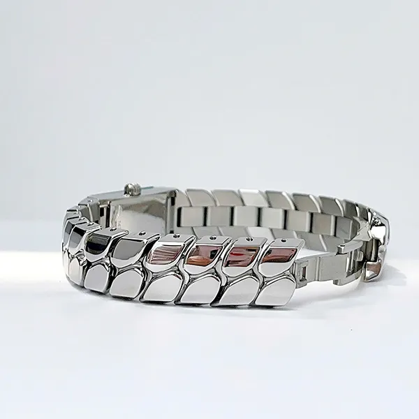 Đồng Hồ Nữ Gucci G-Frame Quartz Watch Màu Bạc/Xanh