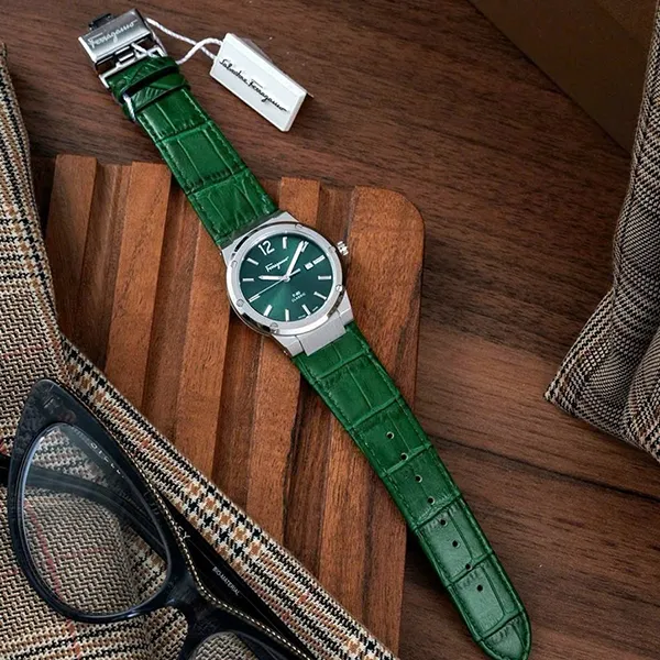 Đồng Hồ Nữ Salvatore Ferragamo F-80 Classics Green Màu Xanh Lá
