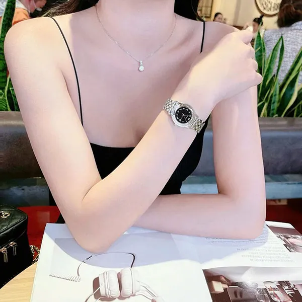 Đồng Hồ Unisex Gucci 5500m Watch Stainless Steel 36mm Màu Bạc Đen