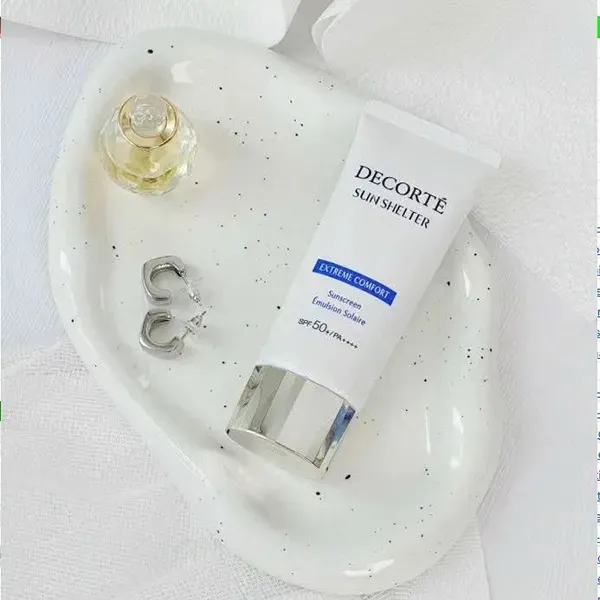 Kem Chống Nắng Decorté Sun Shelter Extreme Comfort SPF50+ Pa++++, 32ml