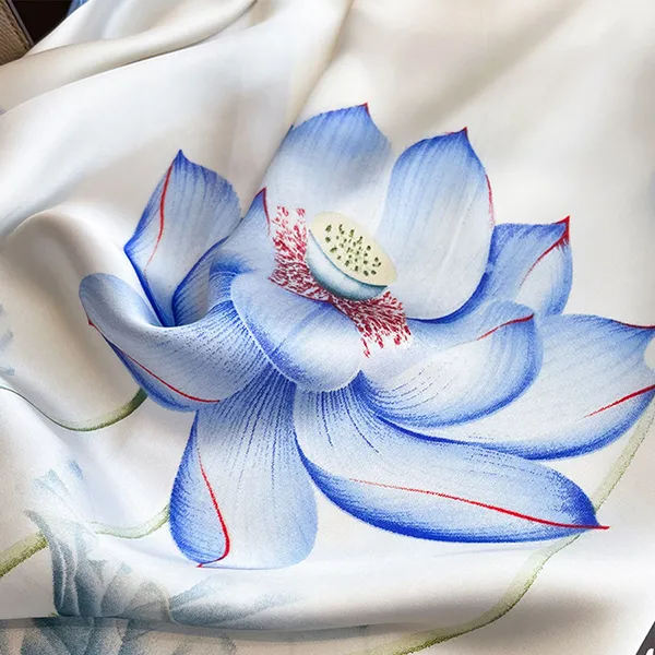 Khăn Choàng Nữ Meri 70 x 70cm Pure Lotus SC58 Màu Trắng