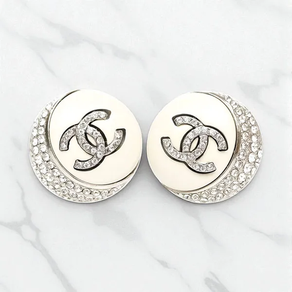 Khuyên Tai Nữ Chanel Crystal CC Round Earrings Màu Trắng Bạc