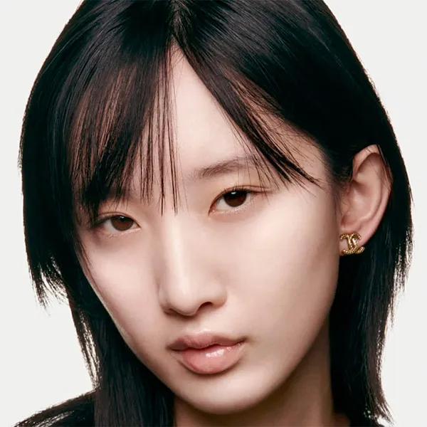 Phấn Nước Chanel Les Beiges Healthy Glow Gel Touch Foundation SPF 30/PA+++ Tone B10 15g