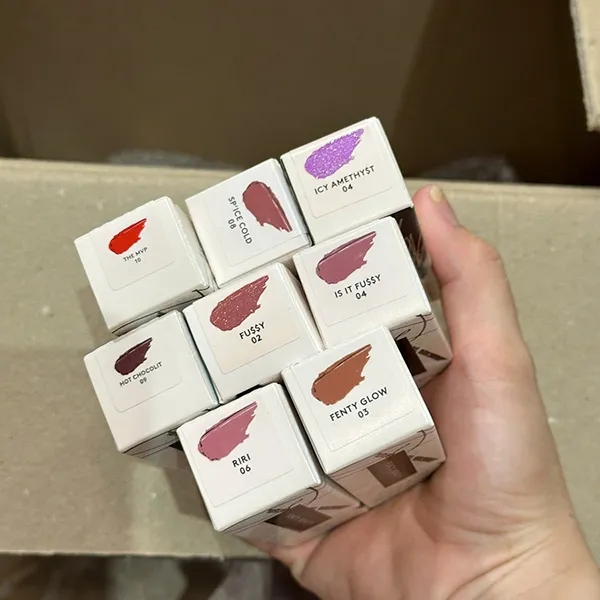 Son Bóng Fenty Beauty Gloss Bomb Stix High-Shine Gloss Stick 04 Icy Amethy$t Màu Hồng Tím