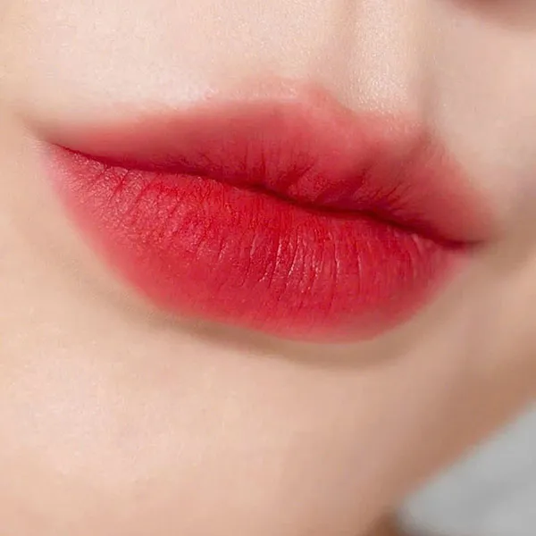 Son Kem Lì Bobbi Brown Luxe Matte Liquid Lipstick 878 Red Carpet Màu Đỏ Hồng